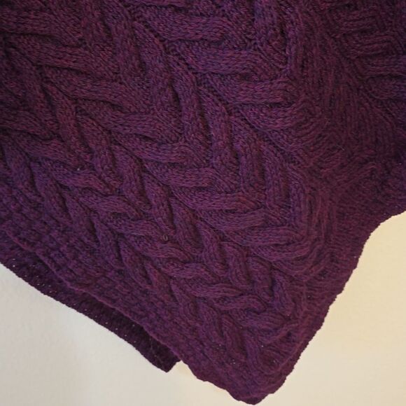 Kilronan Merino Wool V-Neck Poncho OS - Picture 3 of 9